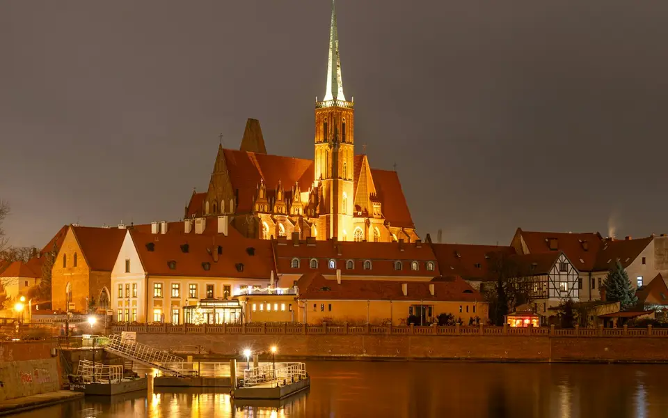 Ostrów Tumski at dusk